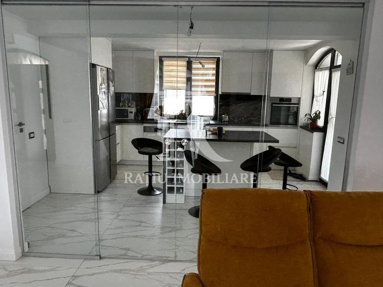 Casa cu 5 camere de vanzare | Nufarul | Oradea