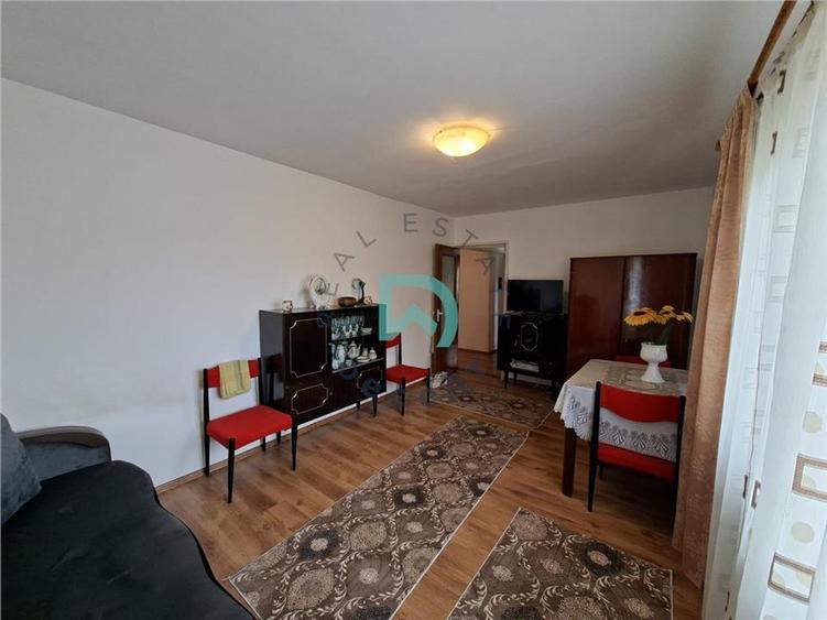 Apartament Bd. Grivitei, decomandat, 2 balcoane, vedere pe doua laturi
