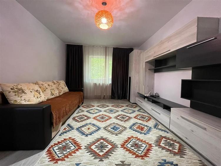 Apartament 1 camera, decomandat, zona Tatarasi - 2 Baieti