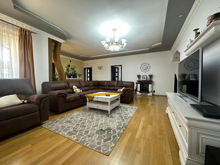 Casa individuala 178+30 mp, teren 557 mp, Urziceni, Centrul Vechi, mobilata