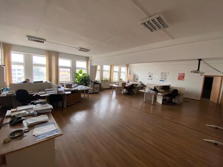 Spațiu birouri, 3500 mp, zona Lapus