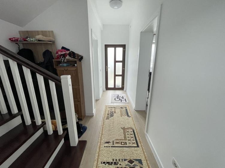 Duplex P+1E -unități separate prin cameră tehnica
