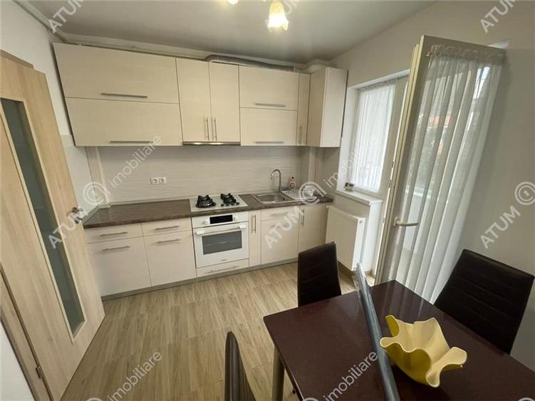 Apartament 3 camere decomandate si balcon in zona Vasile Aaron Sibiu