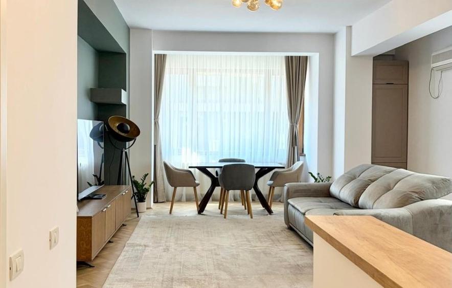 Apartament 3 camere cu terasa generoasa Aviatorilor