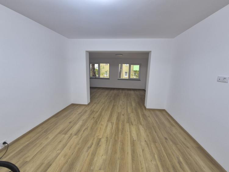 Apartament 4 camere George Enescu de vânzare
