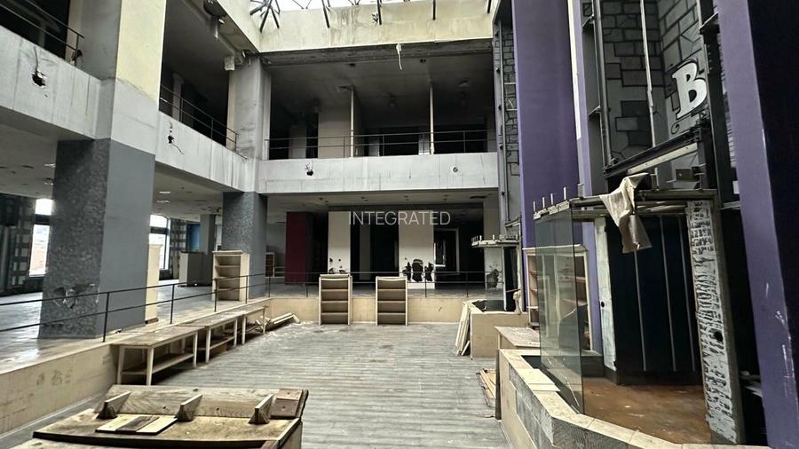 Complex comercial tip mall 4400 mp + Teren 8600 mp - Sector 5 ~ Bucuresti