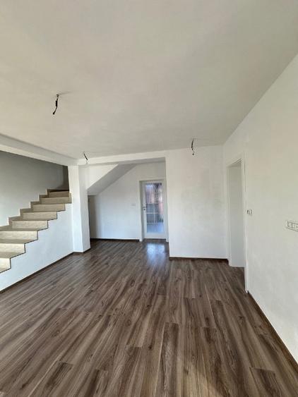 CASĂ NOUĂ, DE CALITATE SUPERIOARĂ, IN FÂNTÂNELE, ARAD | 180 mª | TEREN 1.090 Mp