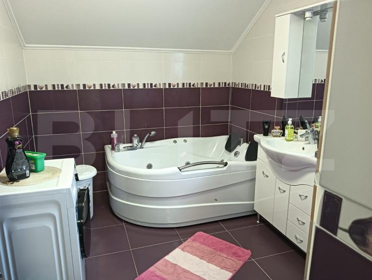 Vand sau schimb cu apartament vila superba cu 3 dormitoare in Ungheni