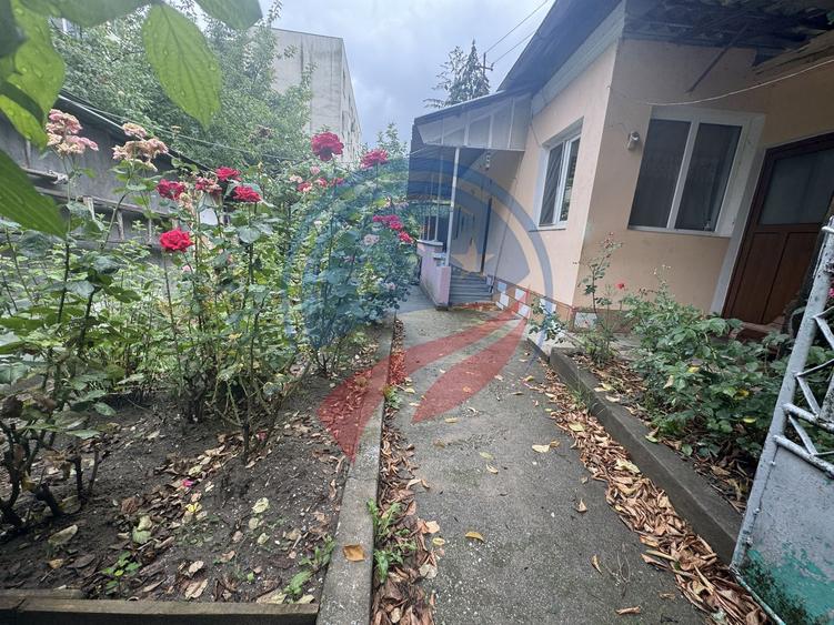 Casa si teren Ultracentral