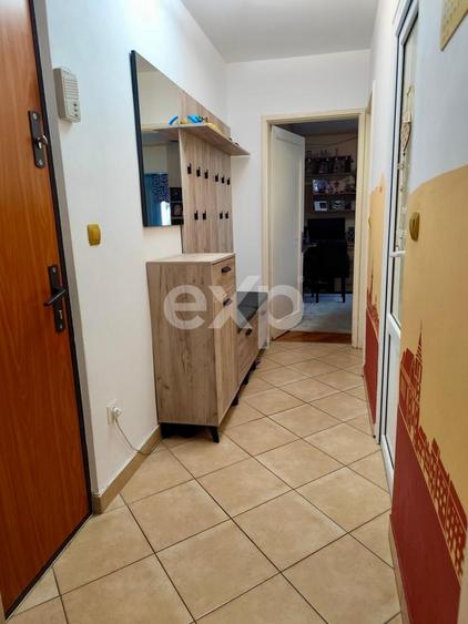 Apartament 3 camere de vanzare | Astra | Etaj 2/4 | Loc de parcare