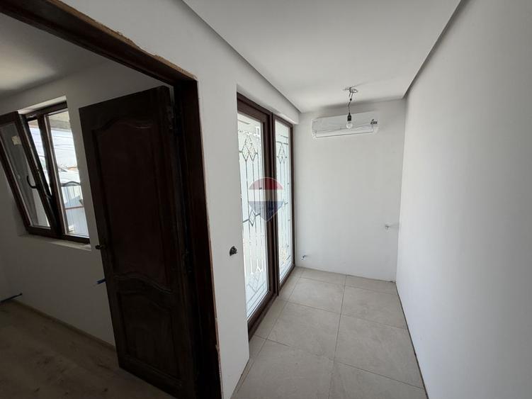 Casă de vanzare Golesti 4 camere 3 bai