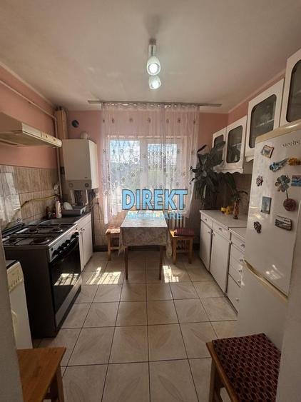 Aparetament 2 camere etaj 3