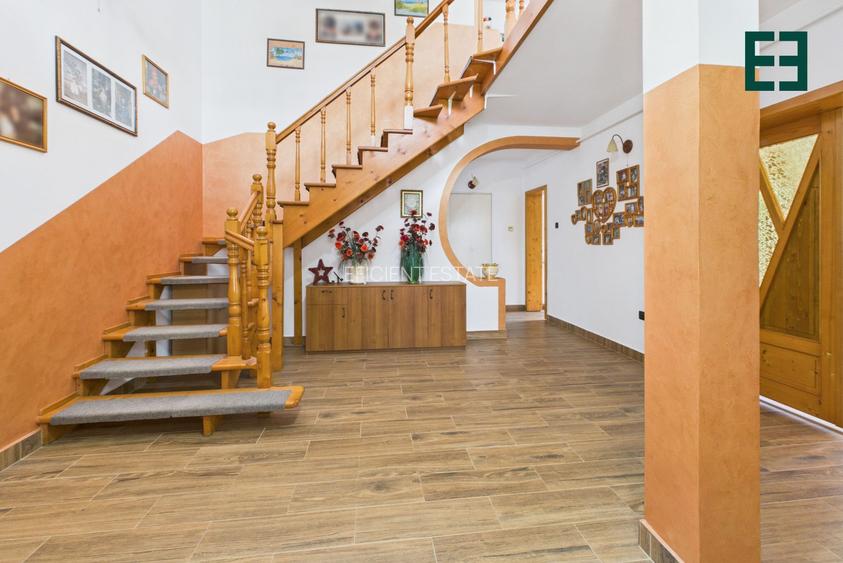 Casă tip Duplex cu 8 camere și 1080 mp teren  - Zona Bujac - Arad - 9