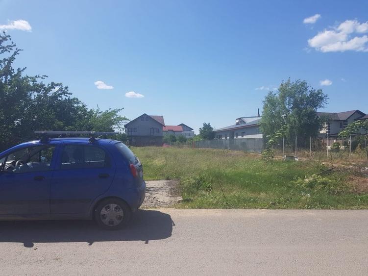 Teren intravilan, str.Lunca Bisericii, in suprafata de 2500 mp/ d = 24 m.