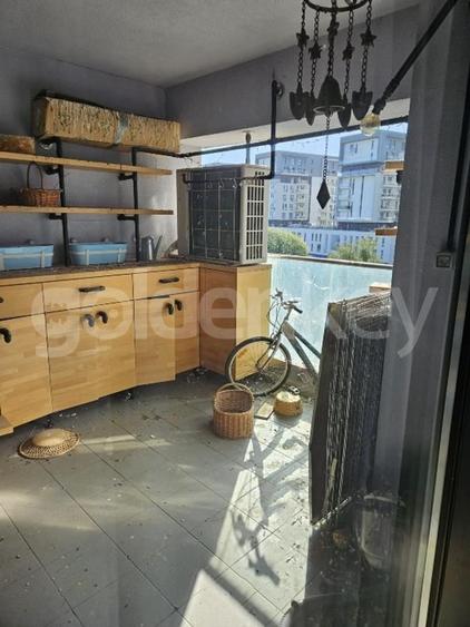 Apartament spatios cu 3 camere