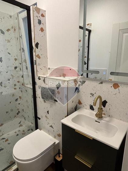 Casă / Vilă cu 5 camere de închiriat