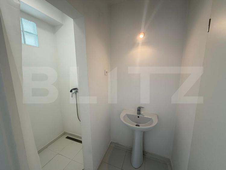 Spatiu comercial de inchiriat, 62 mp, parcare, zona Centrala