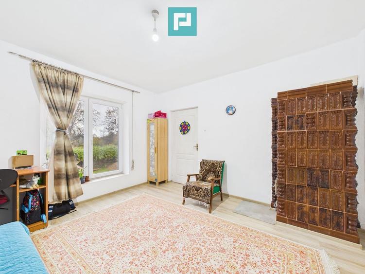 Casă renovată în localitatea Lazuri, Arad