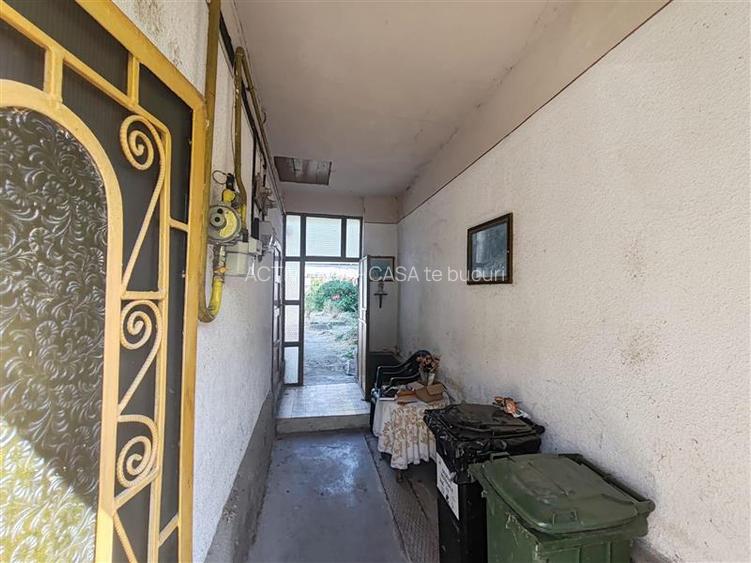 Bocsa Montana, Casa cu pridvor generos, ideala pentru familie extinsa. - 23