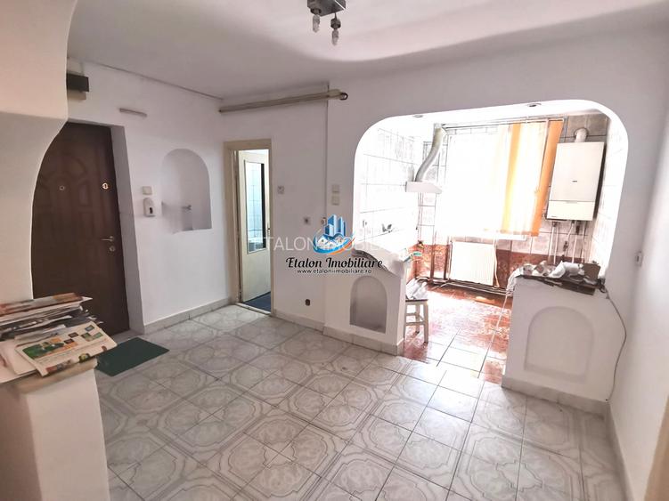 Apartament 3 camere decomandat, 2 bai, Scoala 10, Precista - 8