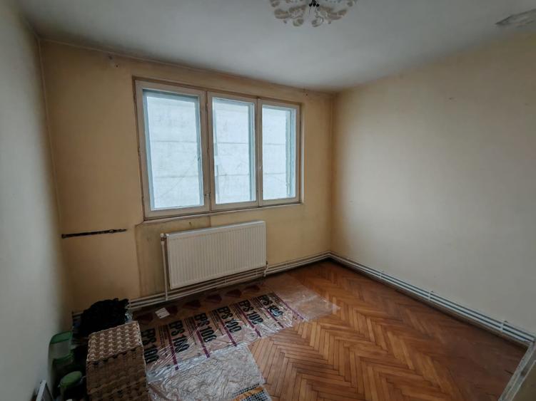 Apartament 3 camere Tiglina