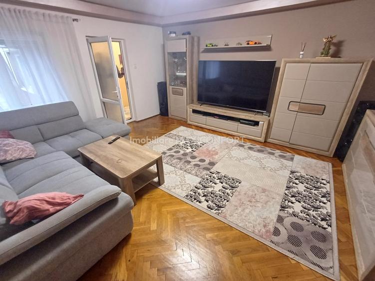 Casa de vanzare, zona Apollo - Imobiliare MAXICONFORT