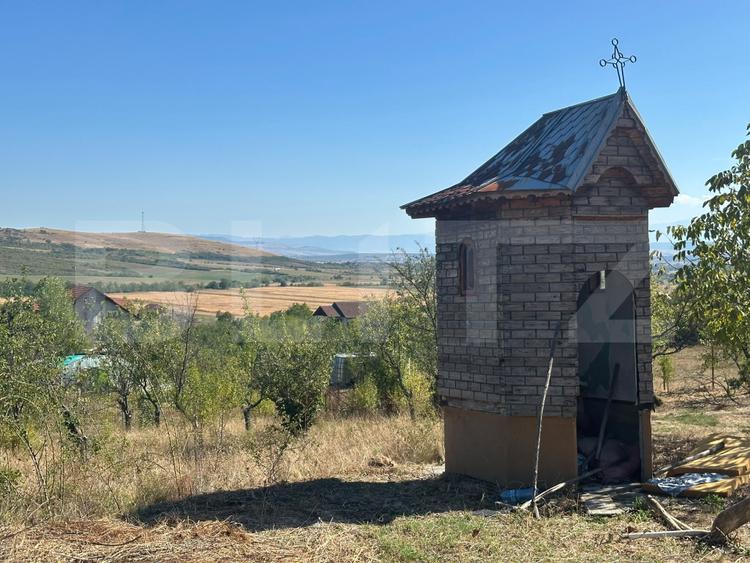 Casa individuala 36 mp, teren 3.000 mp, zona Bărsău