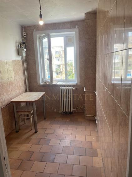 2 Camere Et.8/10 Bloc Reabilitat Metrou Raul Doamnei