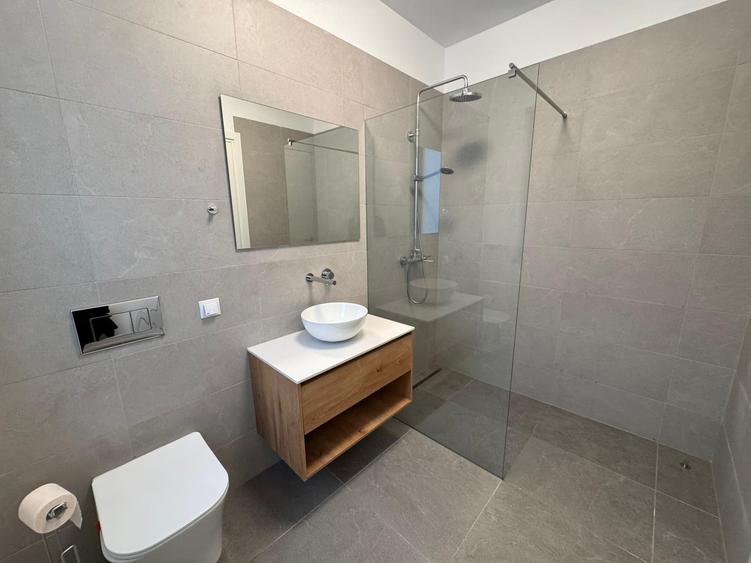Vila de vanzare 5 camere Mobexpert Homes Pipera - mutare imediata
