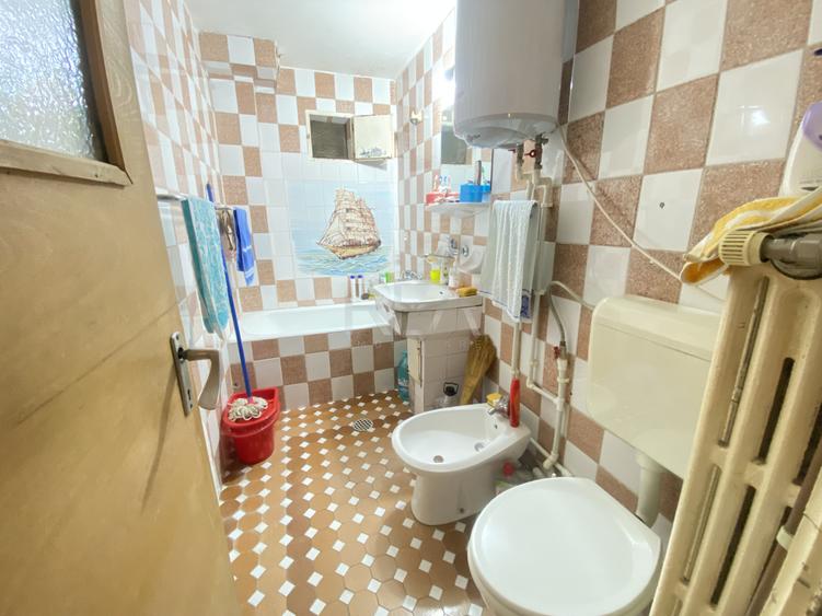 2 Camere-Decomandat-62MP-Doua bai-Centrala Proprie- Margeanului/Teius