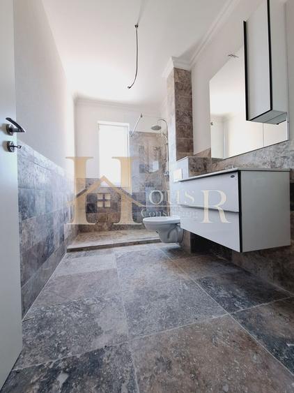 BLOC FINALIZAT TIP VILA. STRADA ASFALTATA. GRADINA PRIVATA.