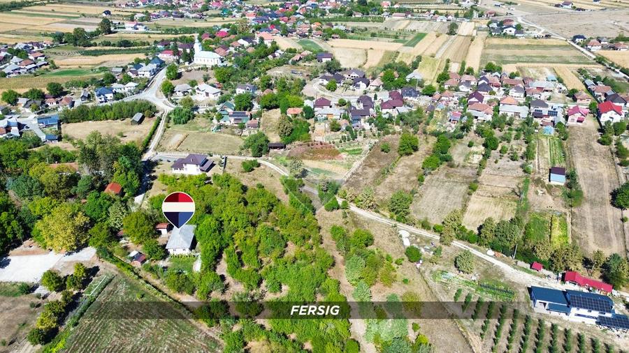 De vanzare locatie la 35.000 euro CASA + SURA