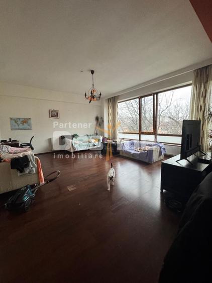 13 Septembrie | 2 camere | 85mp | dec | et 3 | bloc 2008 | 150.000 euro