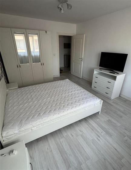 Apartament nou, 1 camera decomandat, mobilat si utilat, loc de parcare inclus, B