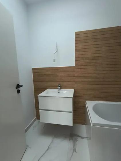 Apartament 4 camere | grădină proprie
