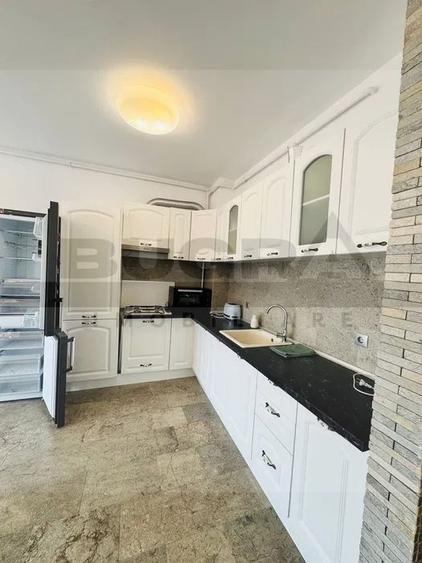 Apartament 2 camere, etaj intermediar, parcare, zona Platinia