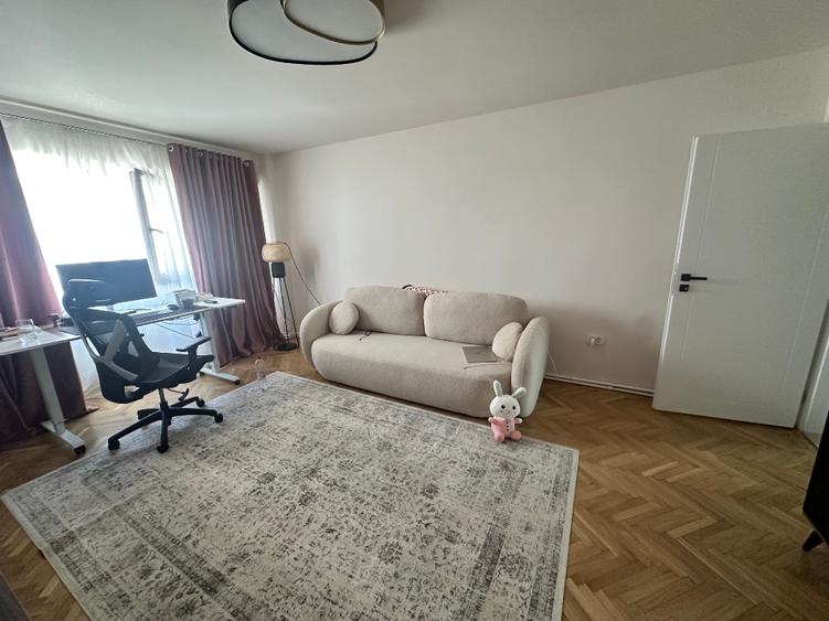 Apartament 3 camere, complet renovat 2025