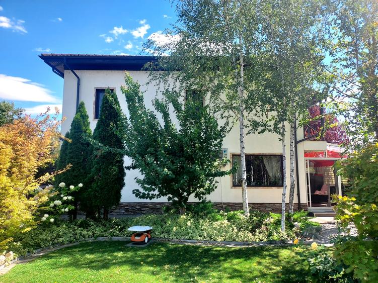CLUB SNAGOV-VILA SUPERBA, TOTAL PRIVACY,FINISAJE LUX,CURTE 2000 MP,565000 EURO