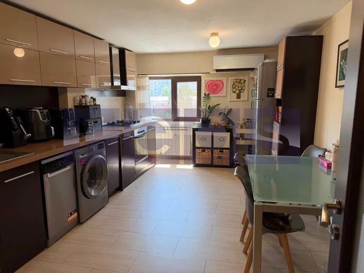 VANZARE 4 CAMERE DECOMANDAT -DECEBAL