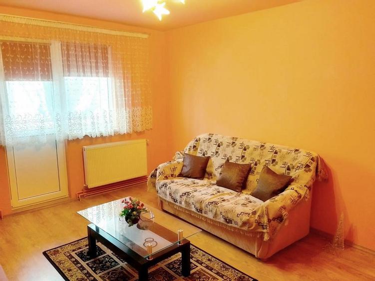 Apartament cu 3 camere de inchiriat zona Mihai Viteazu