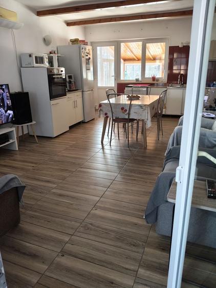 Casa cocheta cu livada si teren 1.200 mp-aproape de Pitesti