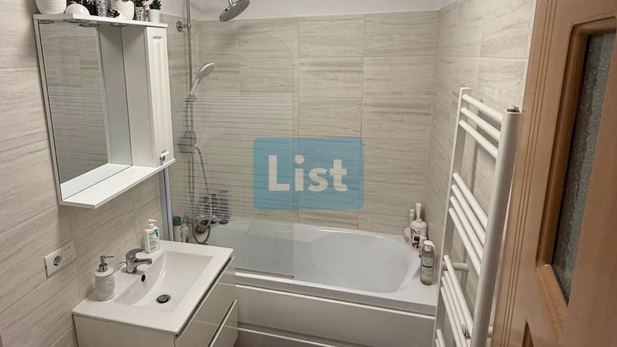 Apartament spațios cu 4 camere de vânzare în Micro 16 – Galați