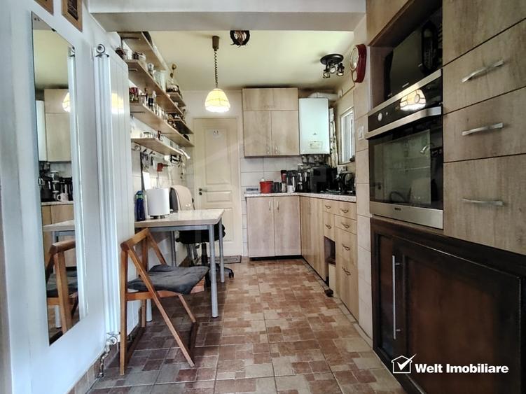 Casa calcan cu gradina mare in Inima cartierului Intre Lacuri - Cluj-Napoca