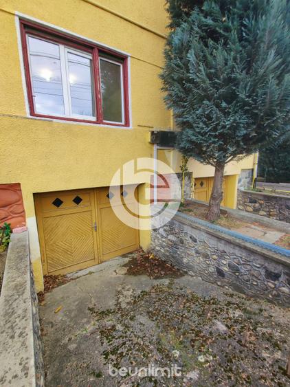 Casa tip Duplex - Parcul Sub Arini - Garaj+Pivnita
