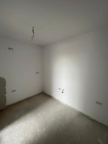Apartament - 3 camere - decomandat - Fundeni