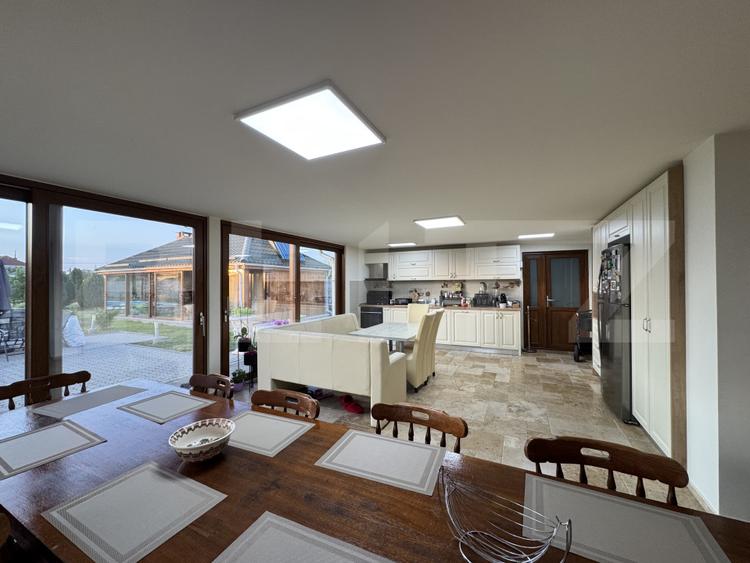 Casa P+E1+M, 255 mp utili, piscina, toate utilitatile, Braniste