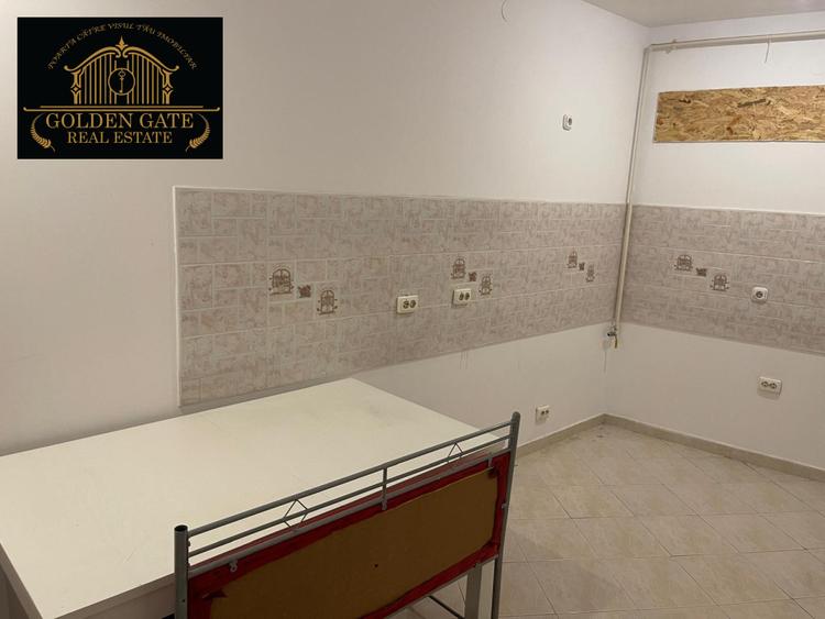 Universitate Batistei - 4 Camere Decomandat 150mp Bloc 2000 Metrou