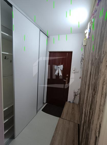 Apartament 3 camere, 2 balcoane, etaj 2 in cartier Intre Lacuri