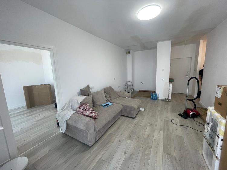 Apartament cu 3 camere, zona Baza 3, Silk District