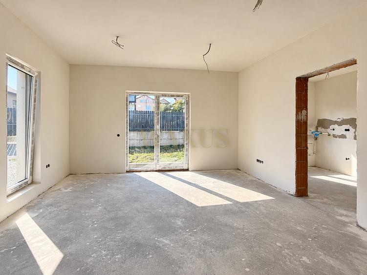 Casa Pe un Nivel - SU 90MP I Teren 490MP - la Intrare in Campenesti